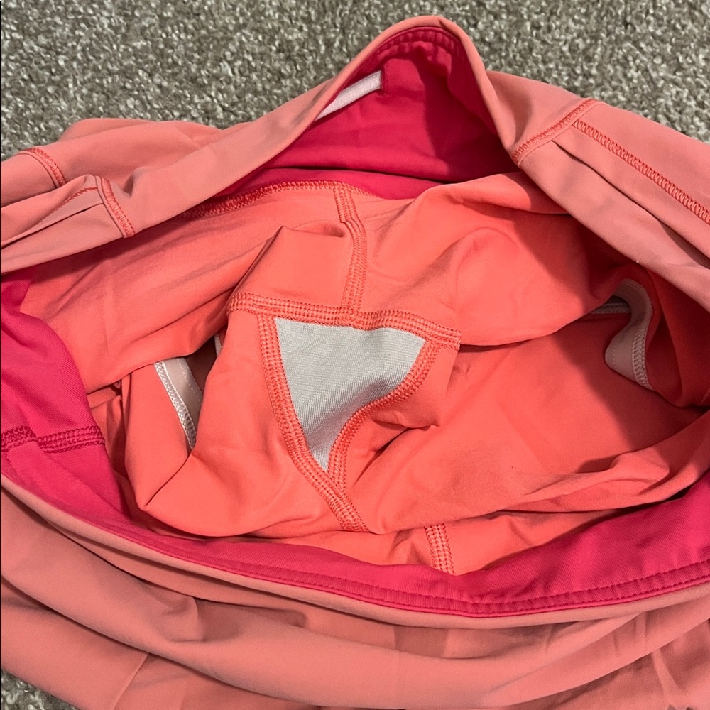 Cute Lululemon tennis skirt - Picture 5 of 5
